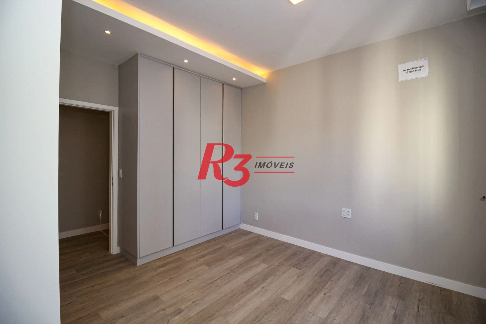 Apartamento com 4 dormitórios à venda, 301 m² por R$ 3.100.000,00 - Boqueirão - Santos/SP