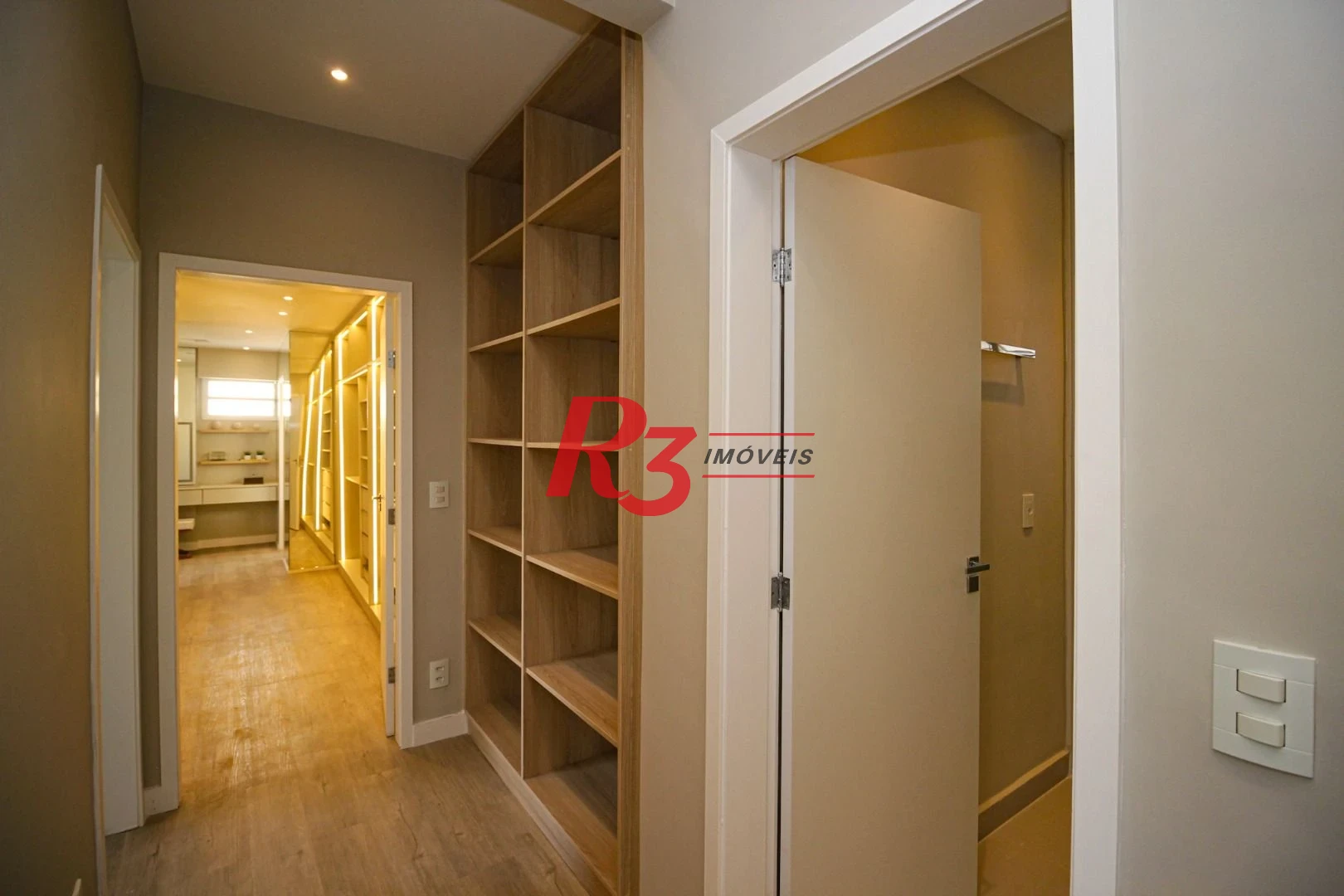 Apartamento com 4 dormitórios à venda, 301 m² por R$ 3.100.000,00 - Boqueirão - Santos/SP