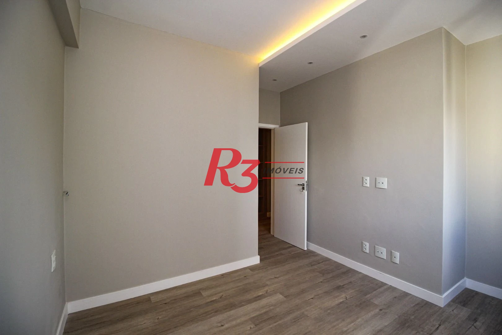 Apartamento com 4 dormitórios à venda, 301 m² por R$ 3.100.000,00 - Boqueirão - Santos/SP