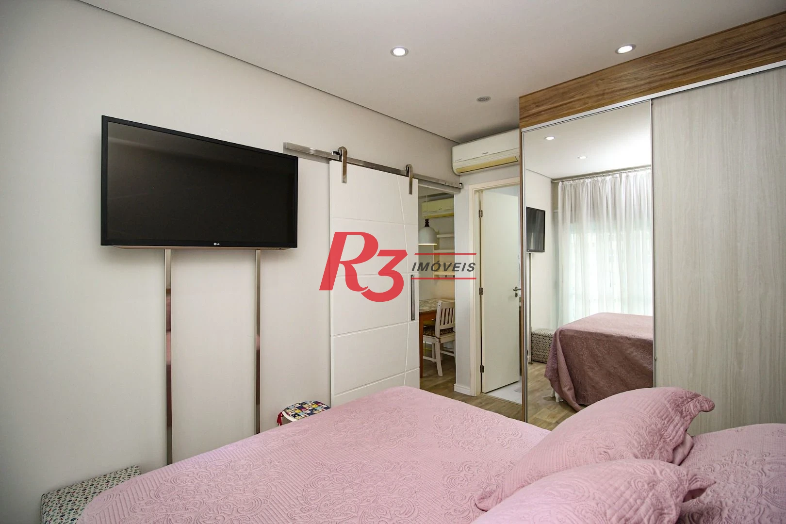 Apartamento à venda, 57 m² por R$ 880.000,00 - Gonzaga - Santos/SP