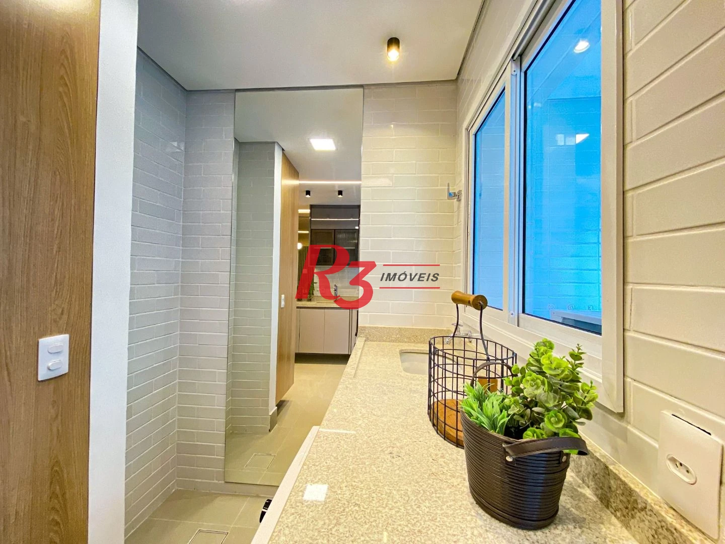 Apartamento com 2 dormitórios à venda, 82 m² por R$ 890.000,00 - Aparecida - Santos/SP