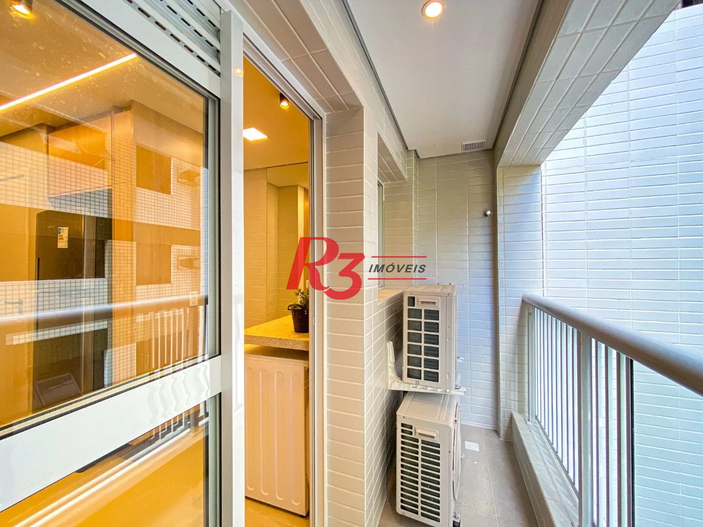 Apartamento com 2 dormitórios à venda, 82 m² por R$ 890.000,00 - Aparecida - Santos/SP