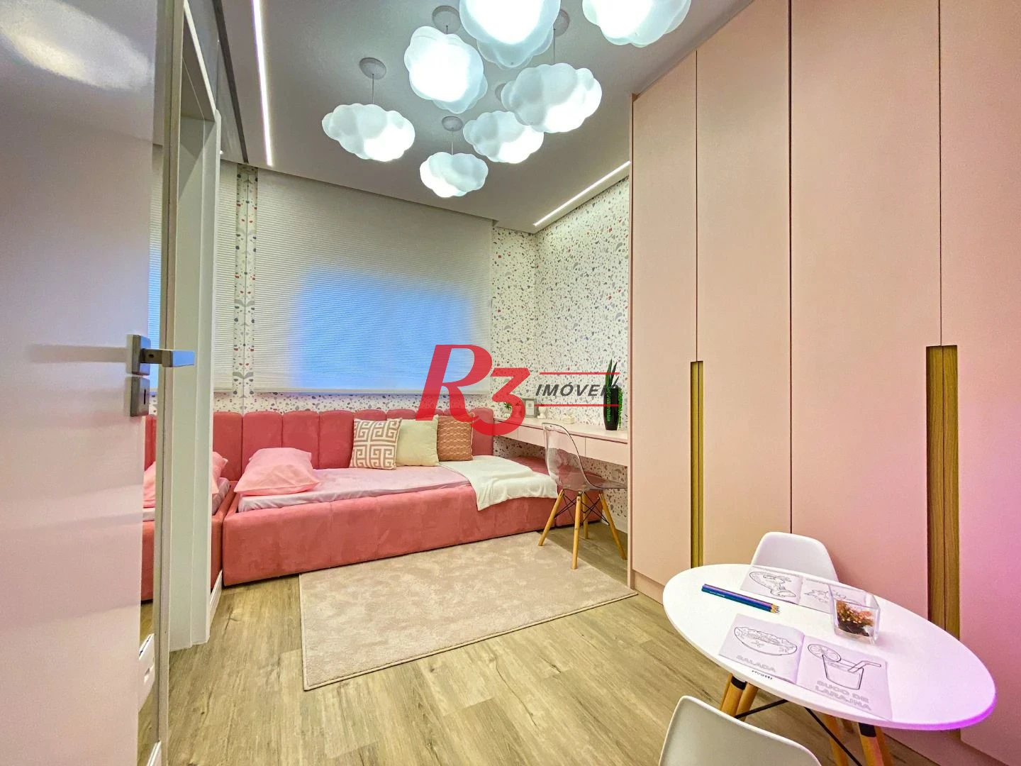Apartamento com 2 dormitórios à venda, 82 m² por R$ 890.000,00 - Aparecida - Santos/SP