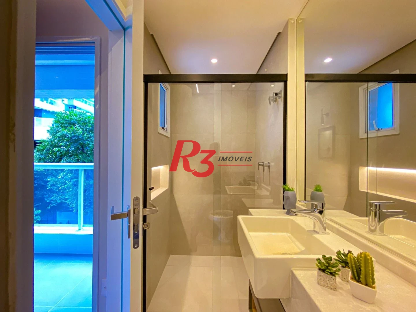 Apartamento com 2 dormitórios à venda, 82 m² por R$ 890.000,00 - Aparecida - Santos/SP