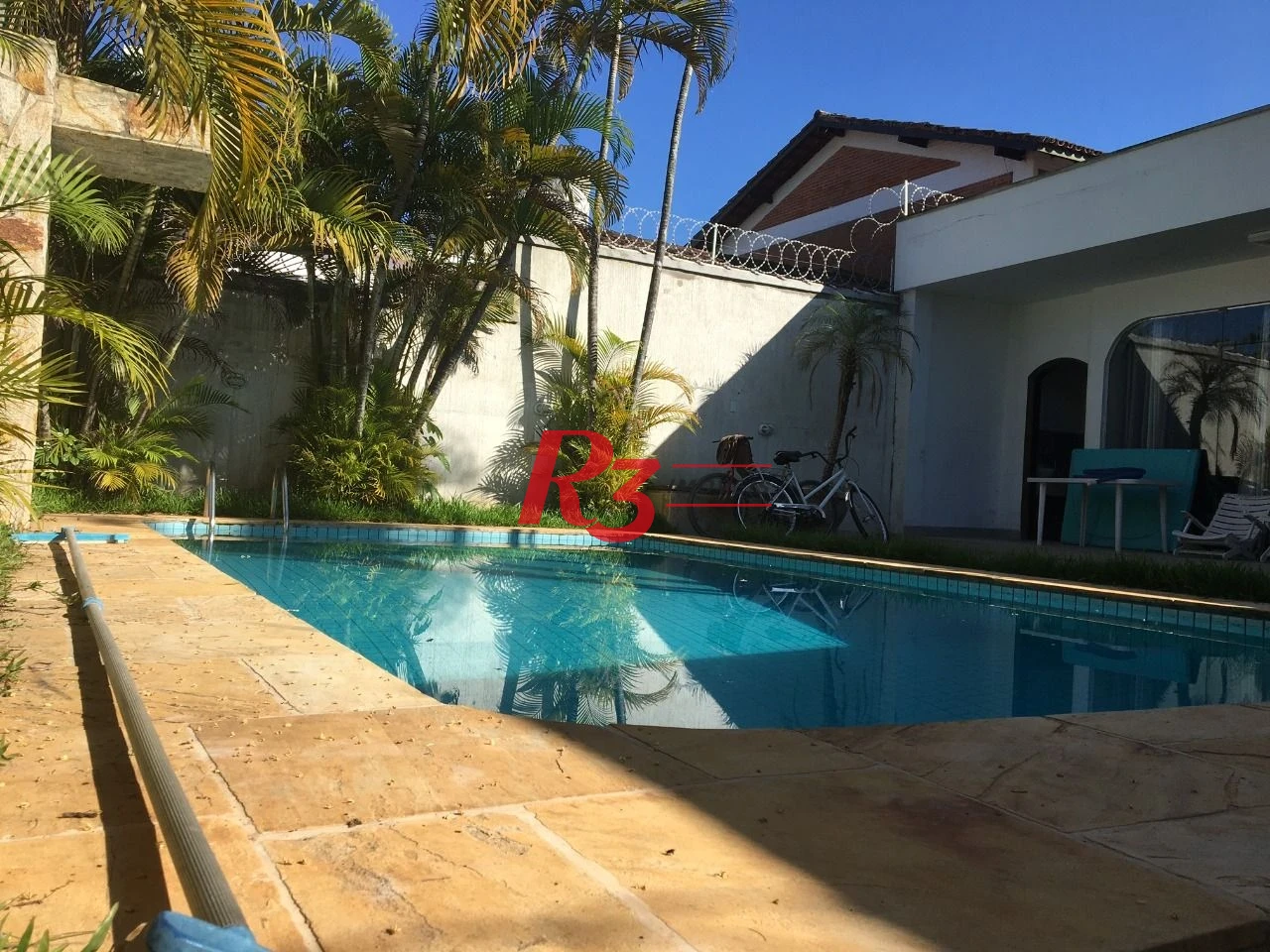 Casa com 3 dormitórios à venda, 200 m² por R$ 1.300.000,00 - Balneário Cidade Atlântica - Guarujá/SP