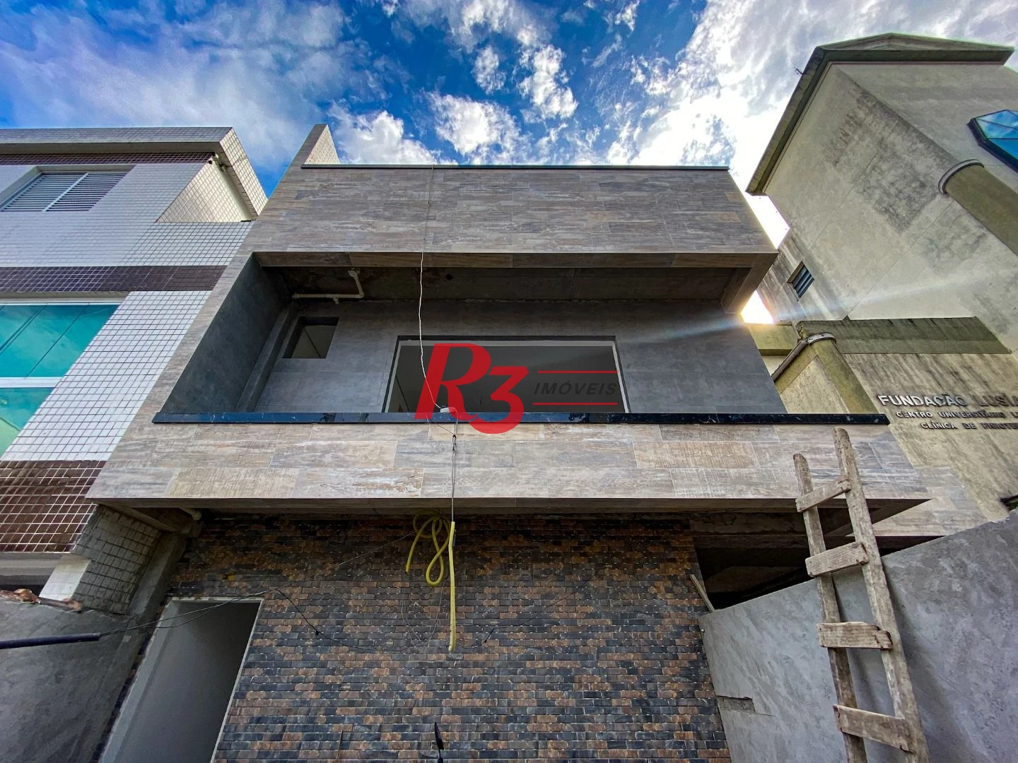 Casa com 3 dormitórios à venda, 290 m² - Boqueirão - Santos/SP