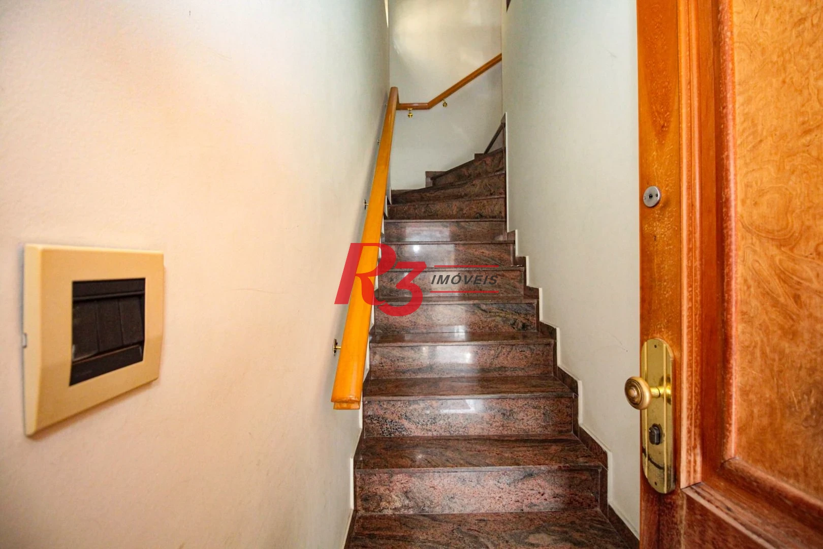 Sobrado com 5 dormitórios à venda, 258 m² - Embaré - Santos/SP