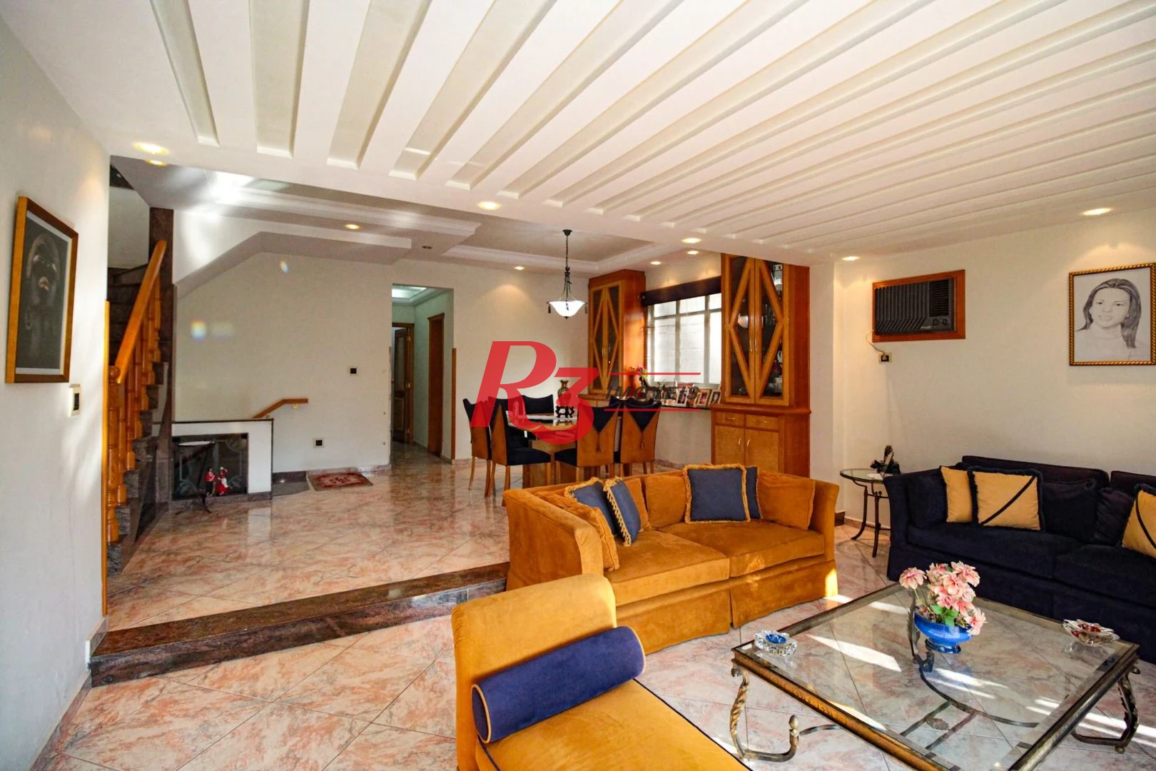 Sobrado com 5 dormitórios à venda, 258 m² - Embaré - Santos/SP