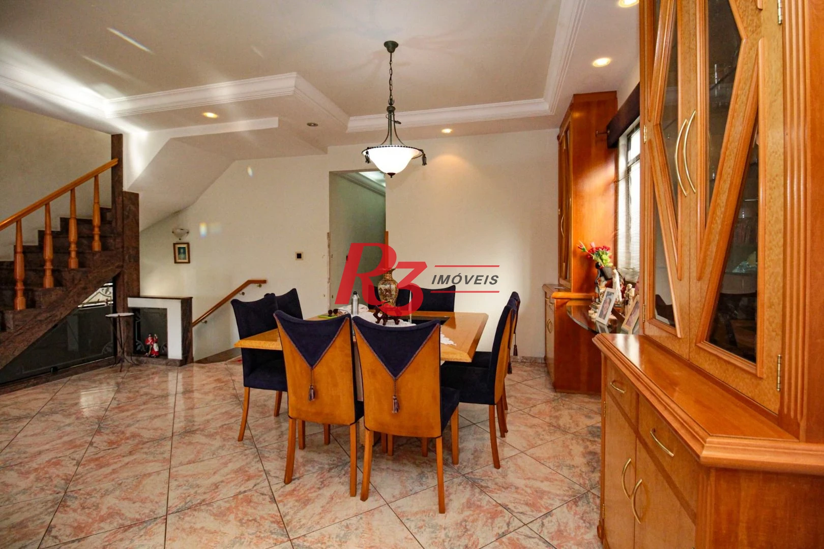 Sobrado com 5 dormitórios à venda, 258 m² - Embaré - Santos/SP
