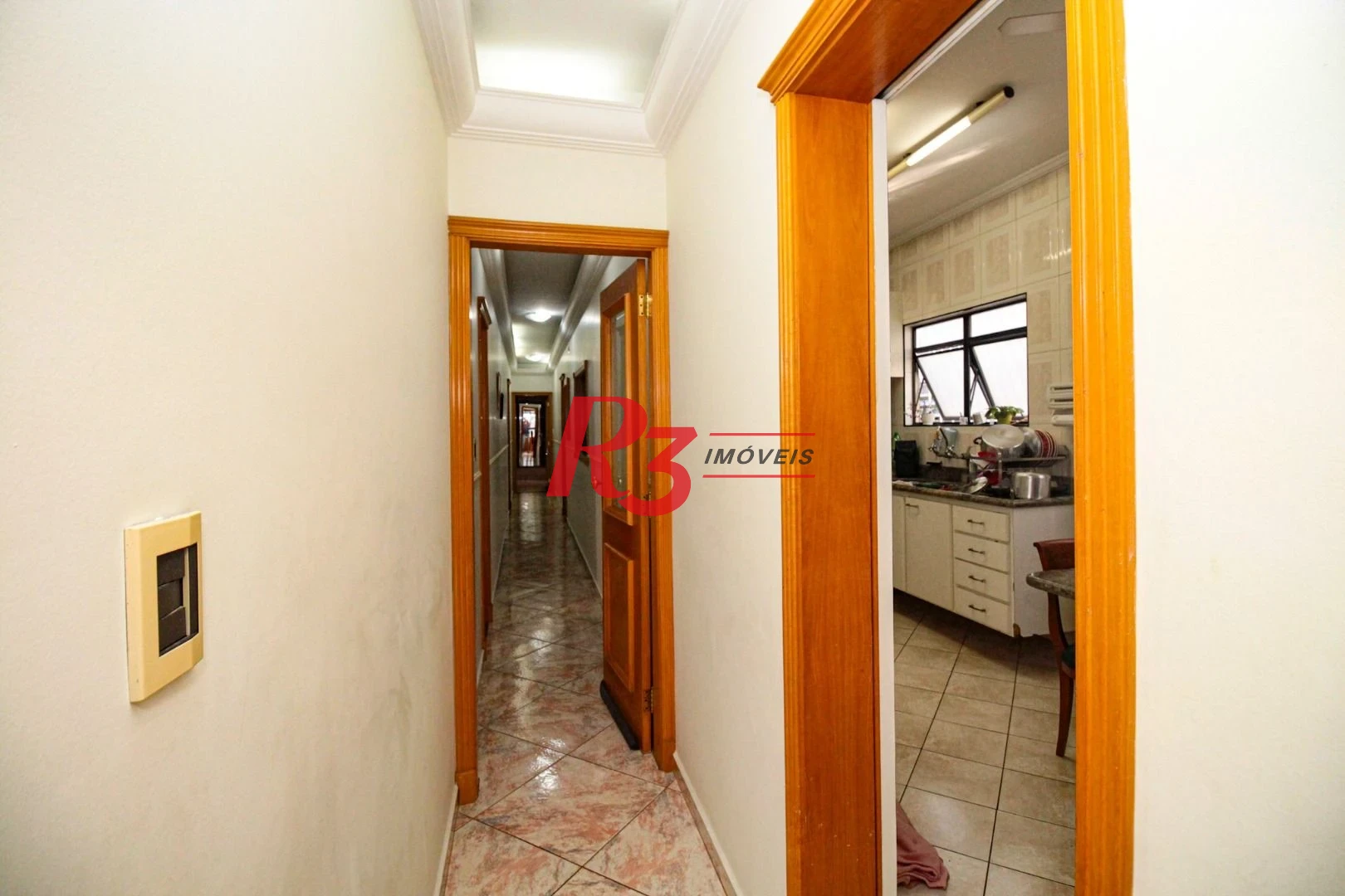 Sobrado com 5 dormitórios à venda, 258 m² - Embaré - Santos/SP