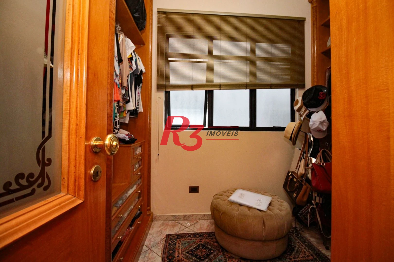 Sobrado com 5 dormitórios à venda, 258 m² - Embaré - Santos/SP