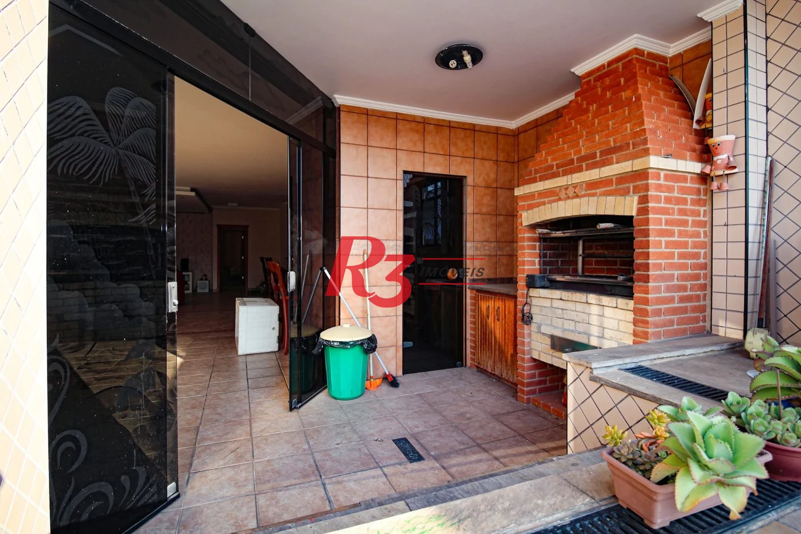 Sobrado com 5 dormitórios à venda, 258 m² - Embaré - Santos/SP
