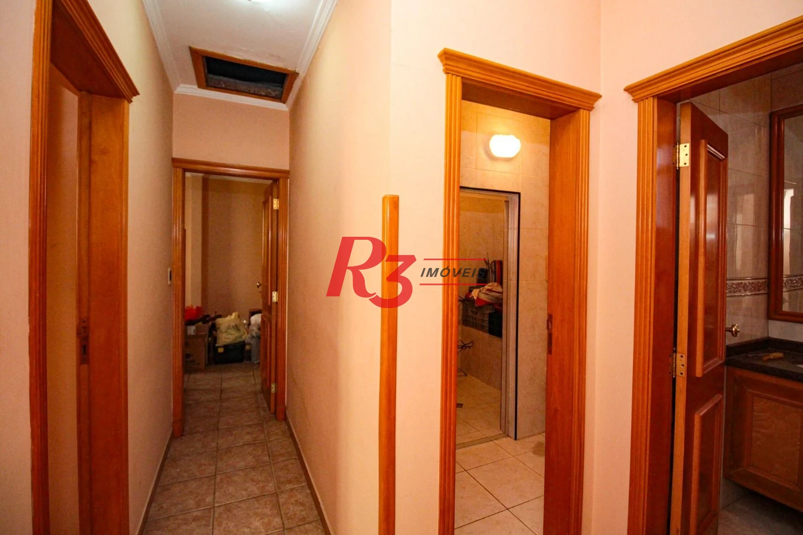 Sobrado com 5 dormitórios à venda, 258 m² - Embaré - Santos/SP