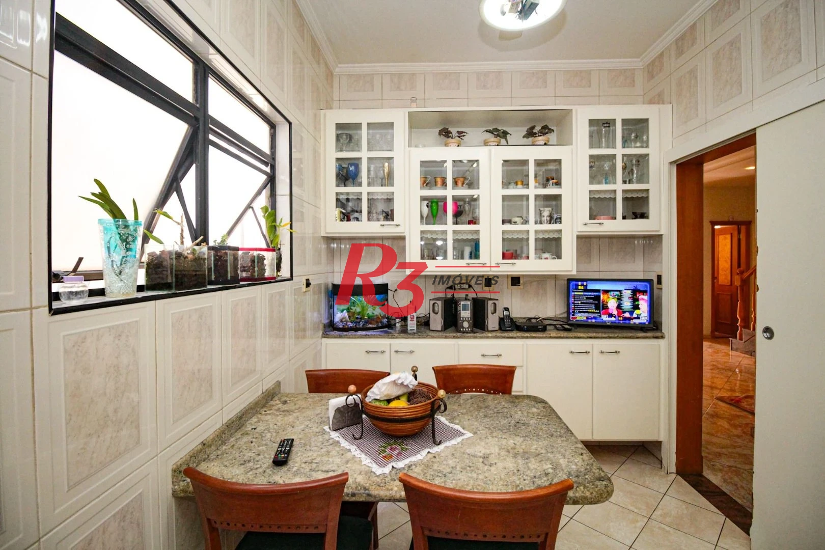 Sobrado com 5 dormitórios à venda, 258 m² - Embaré - Santos/SP