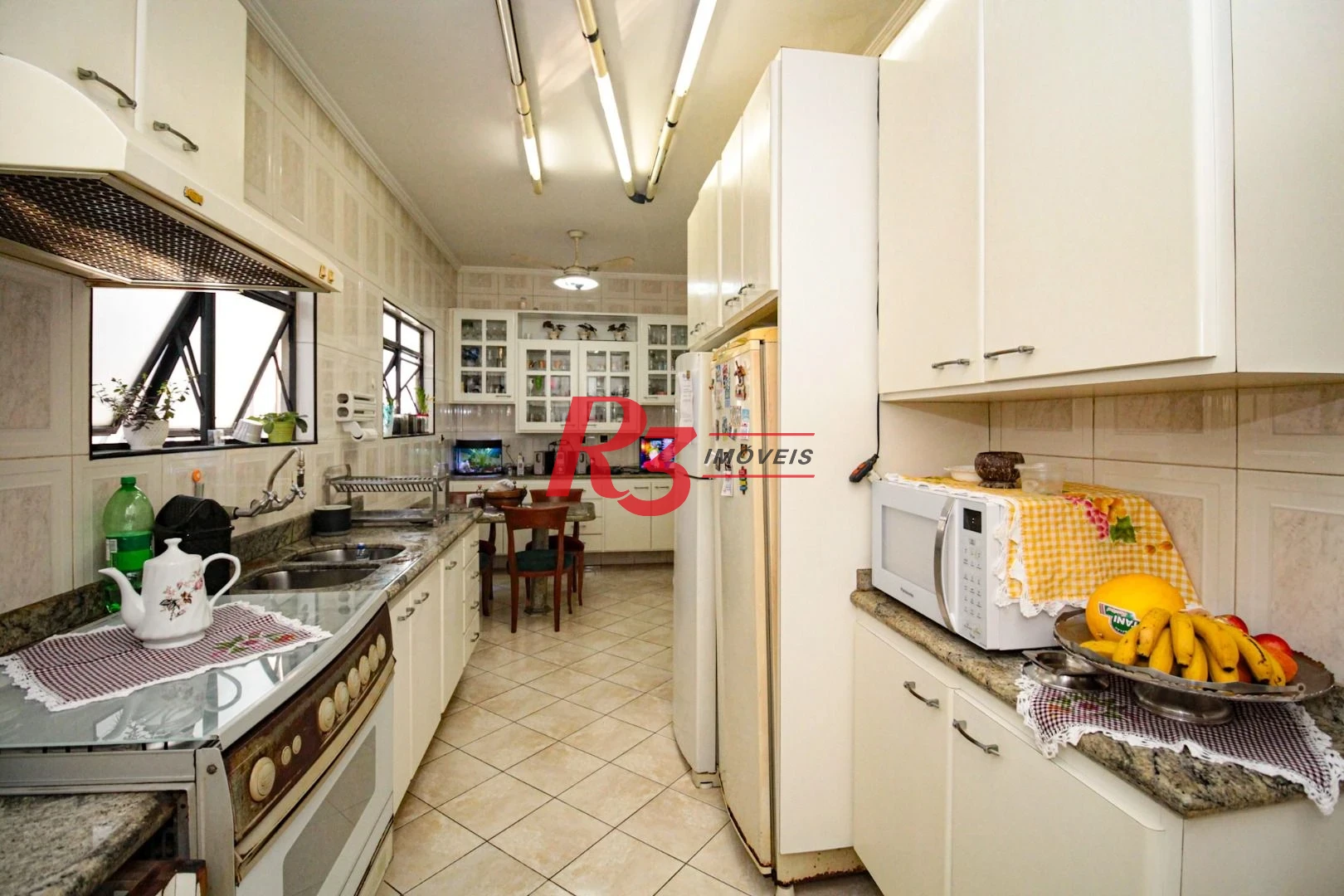 Sobrado com 5 dormitórios à venda, 258 m² - Embaré - Santos/SP