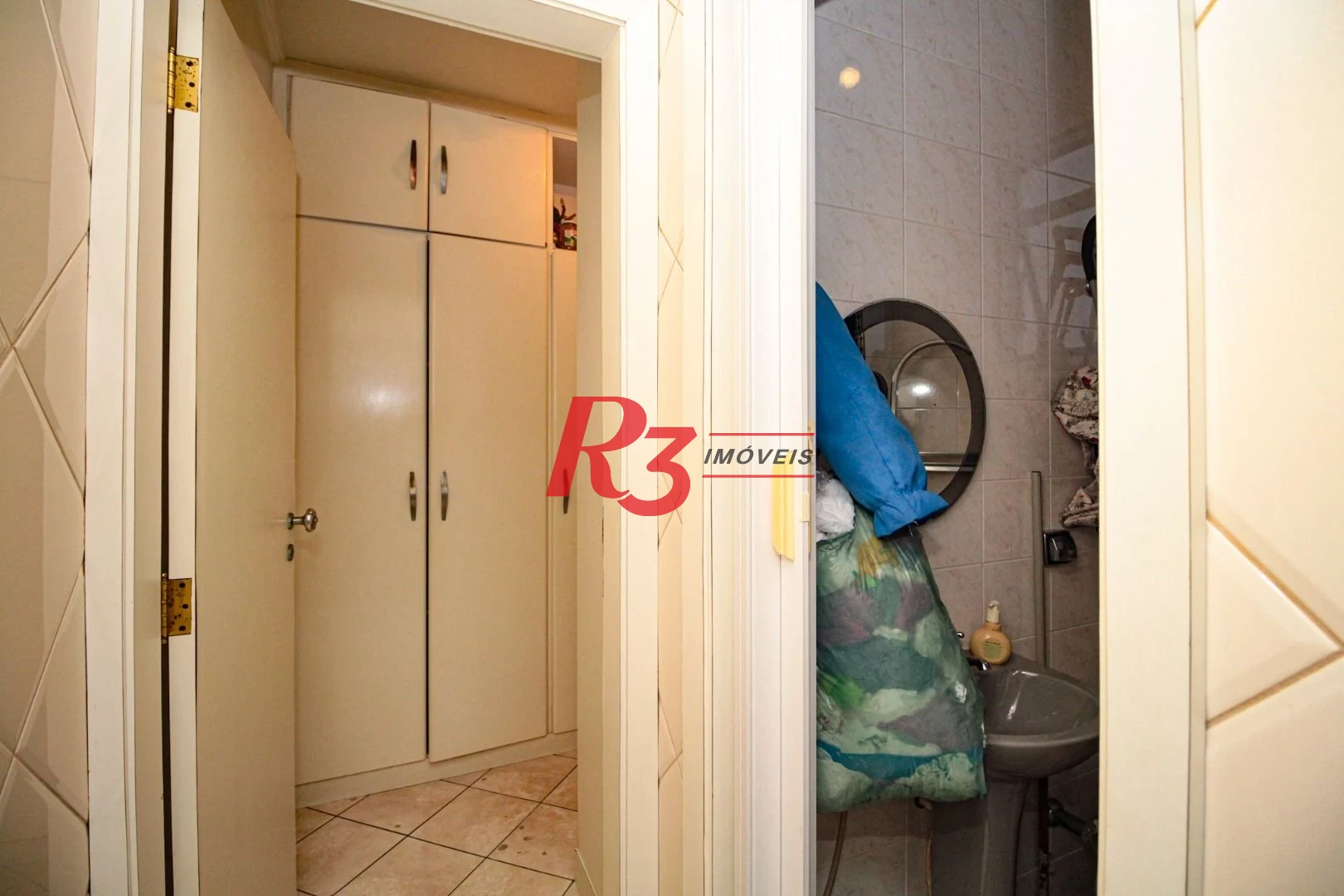 Sobrado com 5 dormitórios à venda, 258 m² - Embaré - Santos/SP