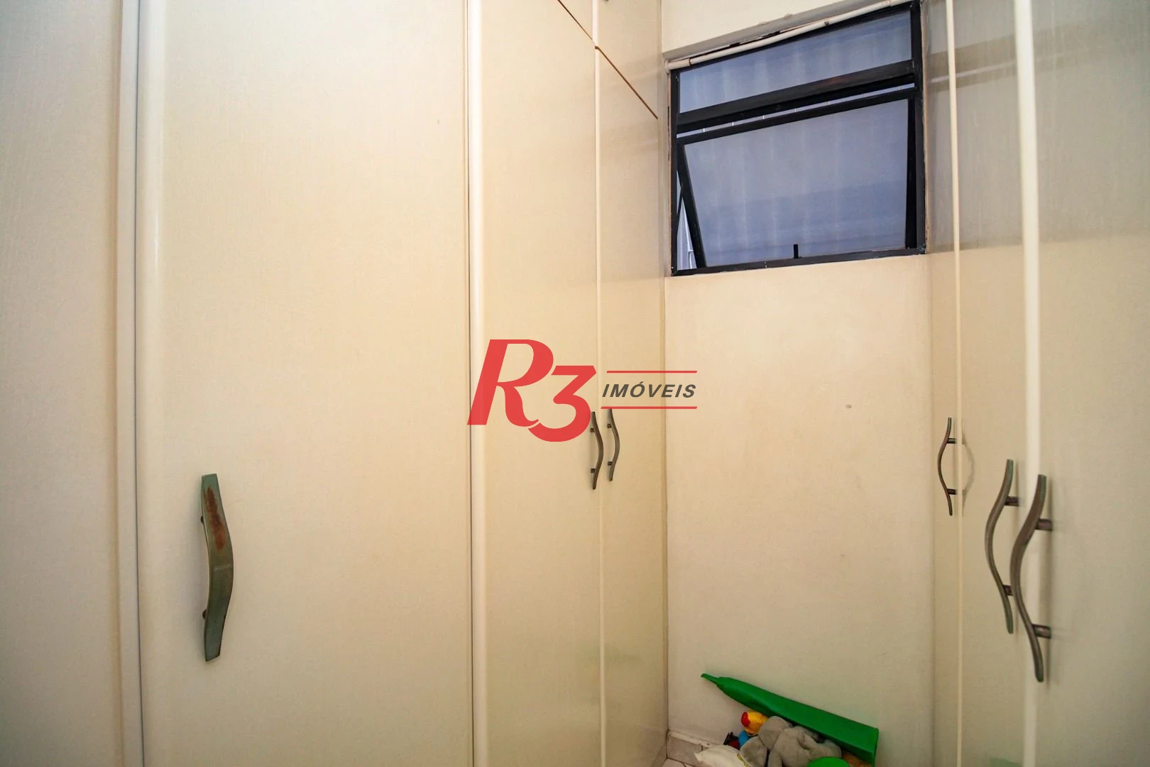 Sobrado com 5 dormitórios à venda, 258 m² - Embaré - Santos/SP