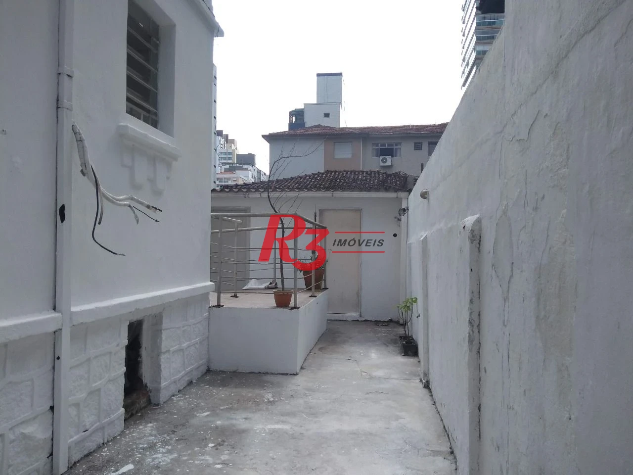 Sobrado com 3 dormitórios para alugar, 210 m² - Pompéia - Santos/SP