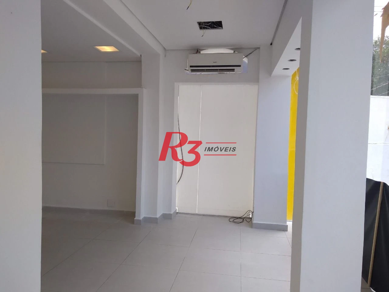 Sobrado com 3 dormitórios para alugar, 210 m² - Pompéia - Santos/SP
