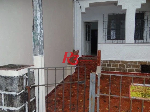 Sobrado de 2 dormitórios à venda no Gonzaga.