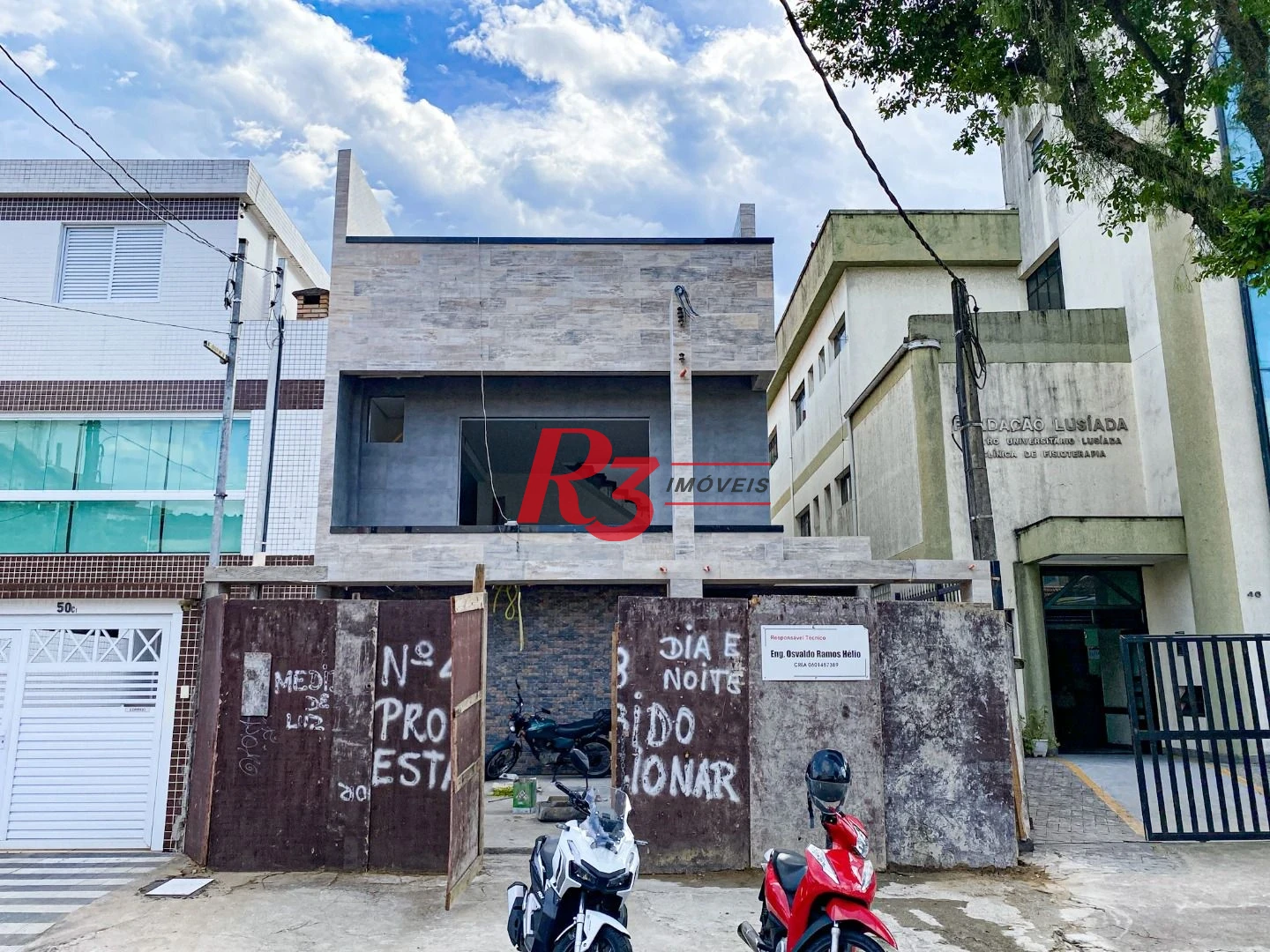 Sobrado com 3 dormitórios à venda, 140 m² - Boqueirão - Santos/SP