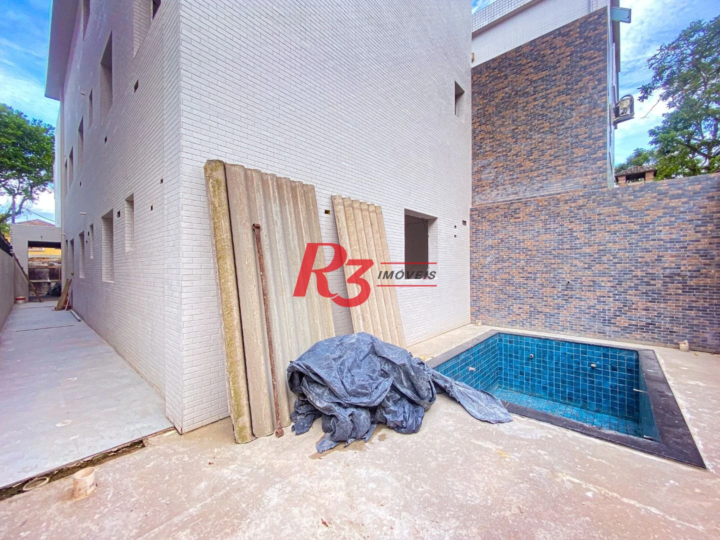 Sobrado com 3 dormitórios à venda, 140 m² - Boqueirão - Santos/SP