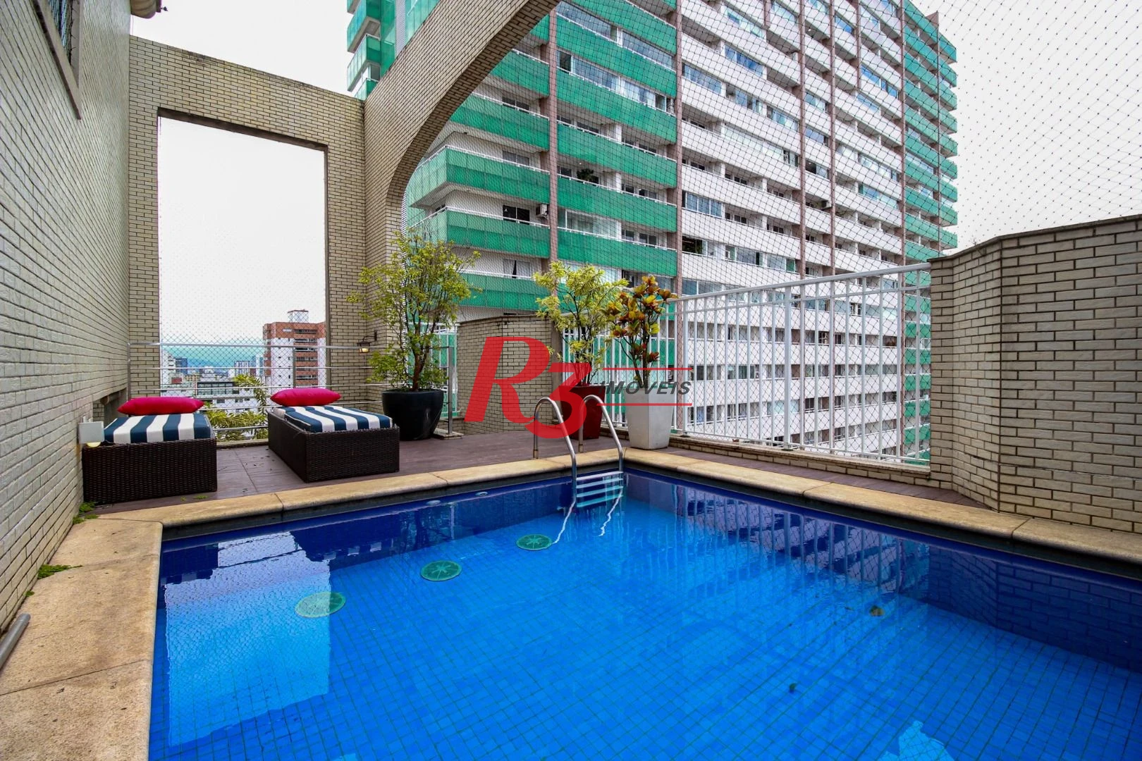 Cobertura com 4 dormitórios à venda, 430 m² por R$ 5.000.000 no Boqueirão em Santos/SP