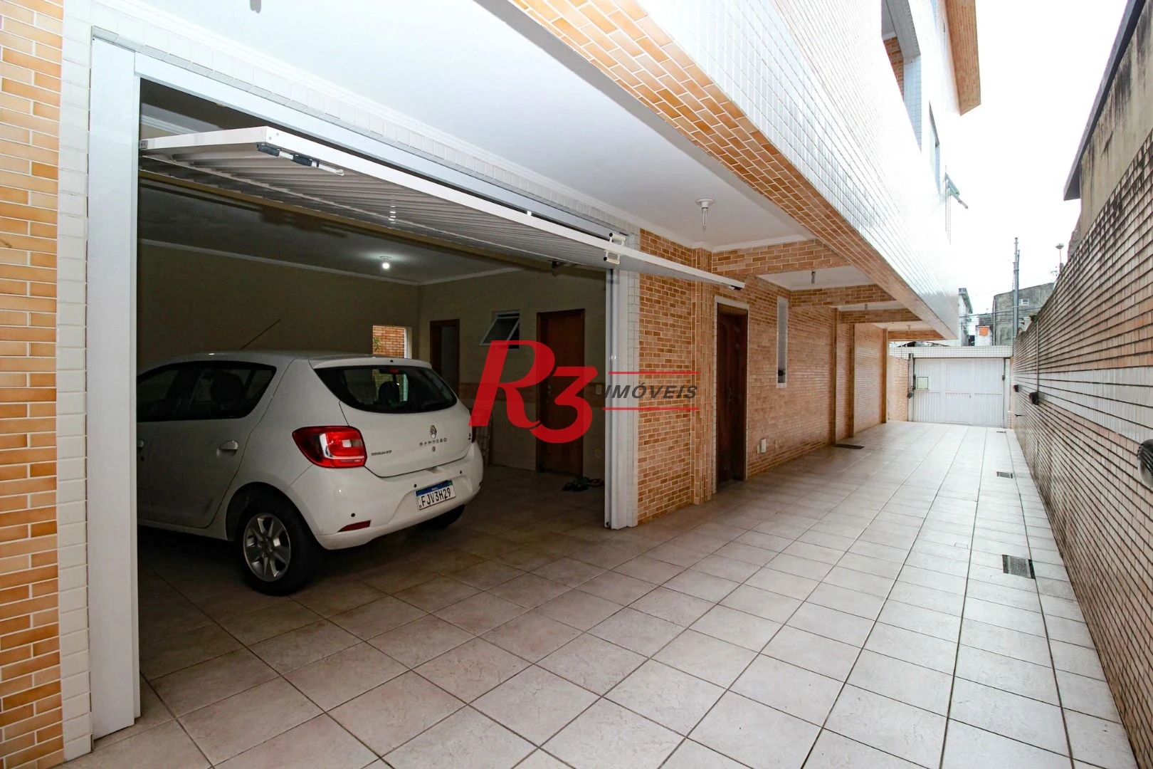 Casa triplex com 3 suítes, à venda, 181 m² por R$ 622.000,00 - Vila Valença - São Vicente/SP