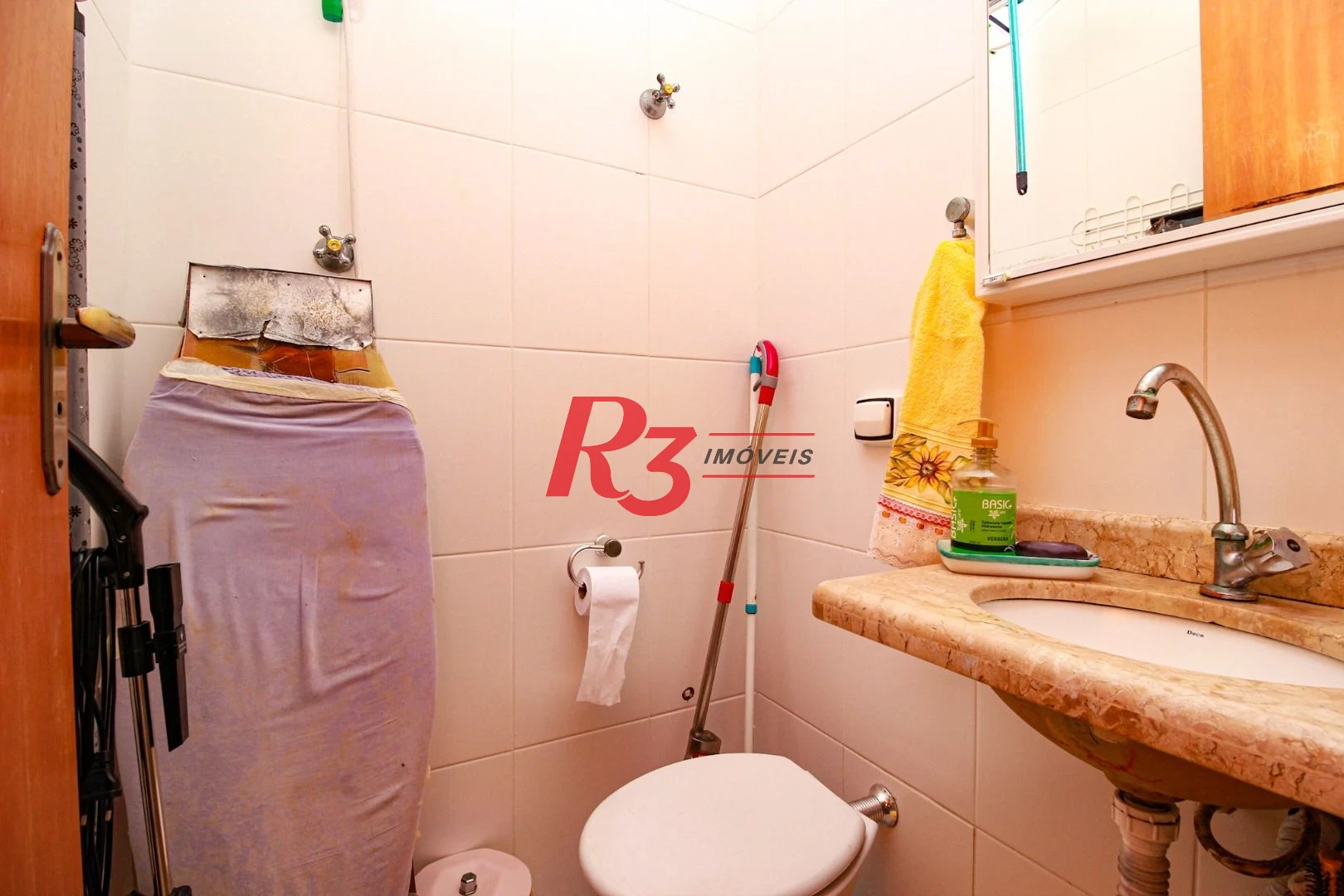 Casa triplex com 3 suítes, à venda, 181 m² por R$ 622.000,00 - Vila Valença - São Vicente/SP