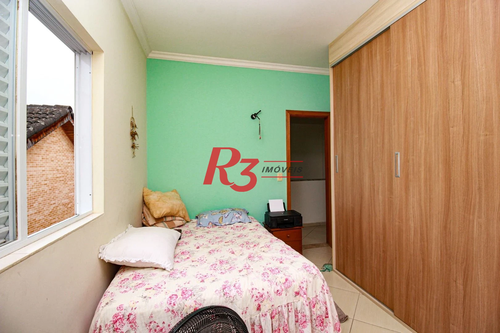 Casa triplex com 3 suítes, à venda, 181 m² por R$ 622.000,00 - Vila Valença - São Vicente/SP