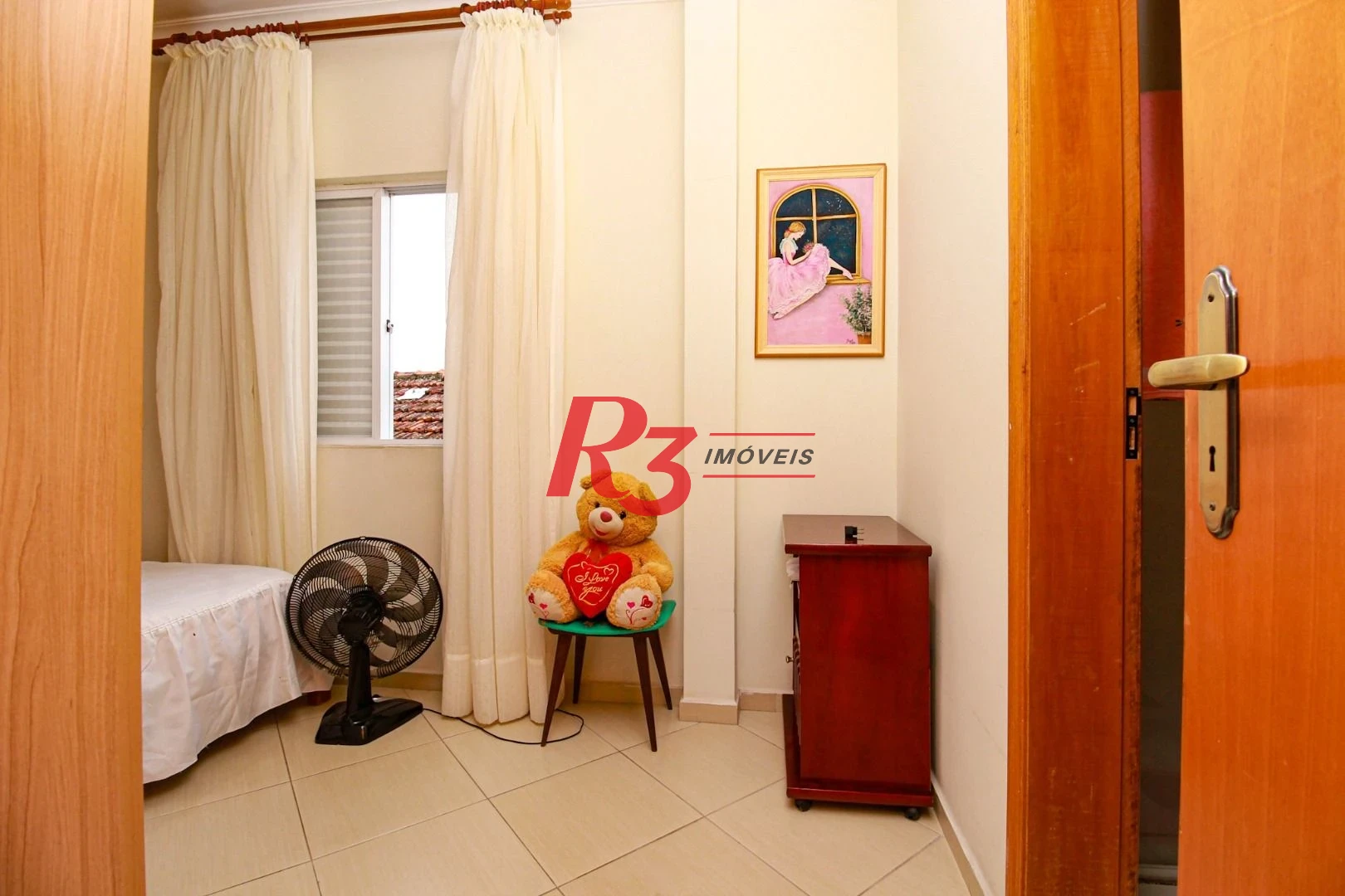 Casa triplex com 3 suítes, à venda, 181 m² por R$ 622.000,00 - Vila Valença - São Vicente/SP