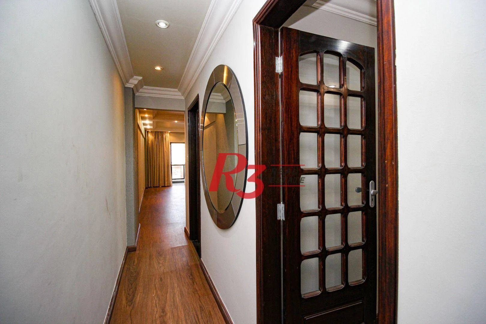 Apartamento com 2 dormitórios à venda, 99 m² por R$ 580.000,00 - Centro - São Vicente/SP