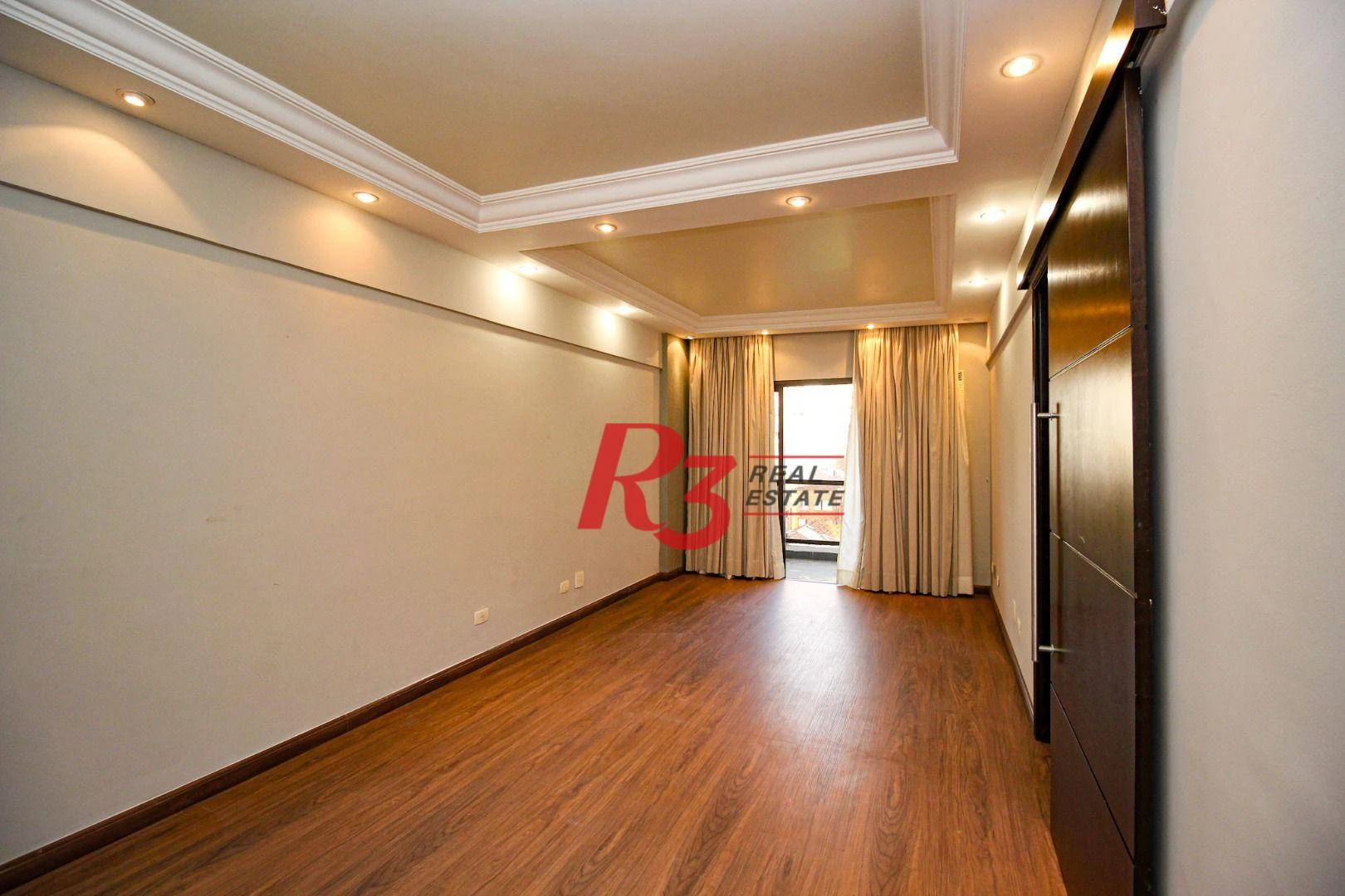 Apartamento com 2 dormitórios à venda, 99 m² por R$ 580.000,00 - Centro - São Vicente/SP