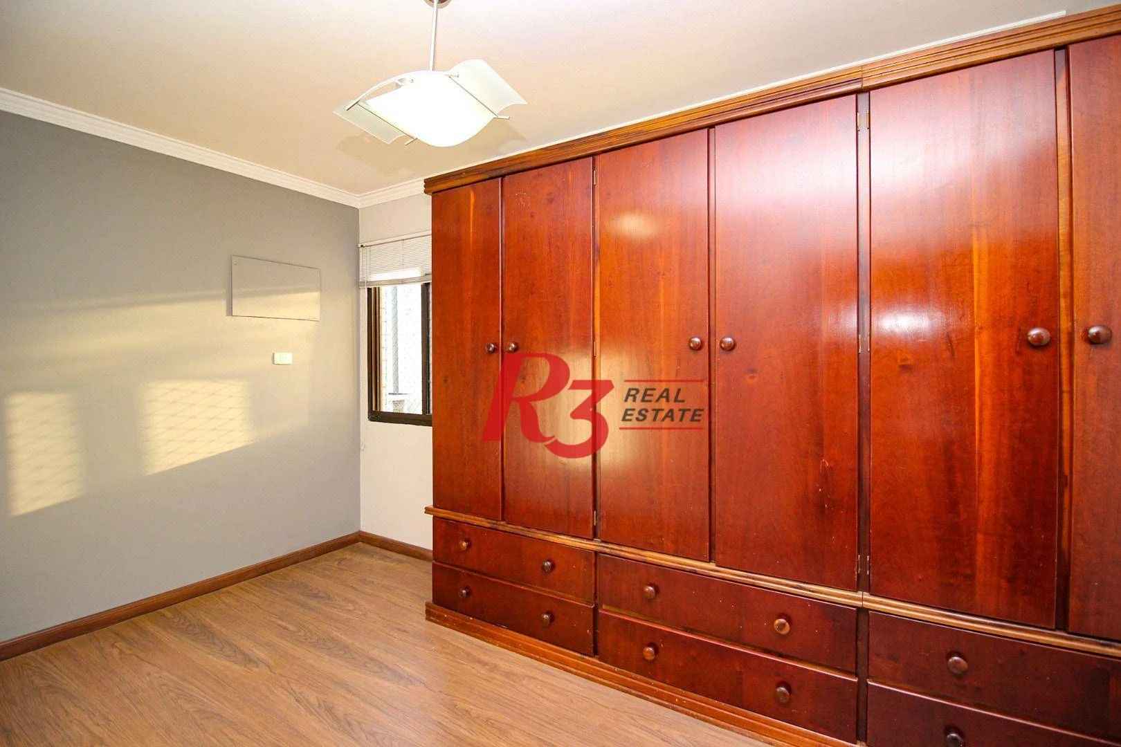 Apartamento com 2 dormitórios à venda, 99 m² por R$ 580.000,00 - Centro - São Vicente/SP