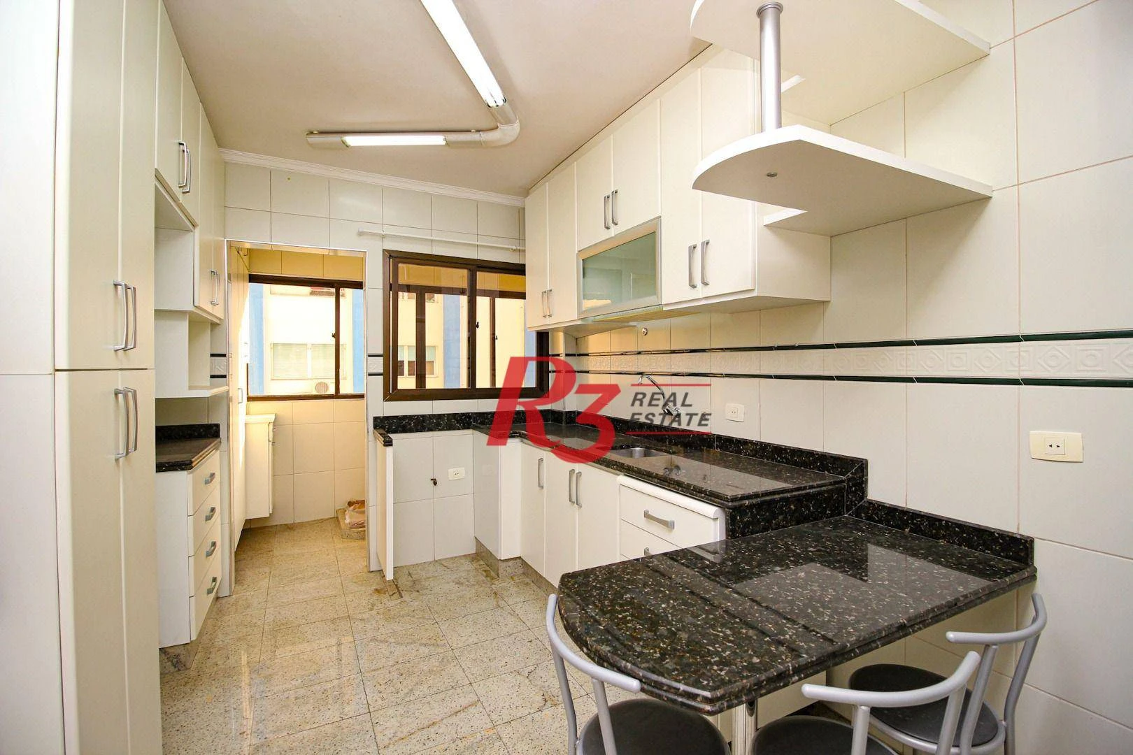 Apartamento com 2 dormitórios à venda, 99 m² por R$ 580.000,00 - Centro - São Vicente/SP
