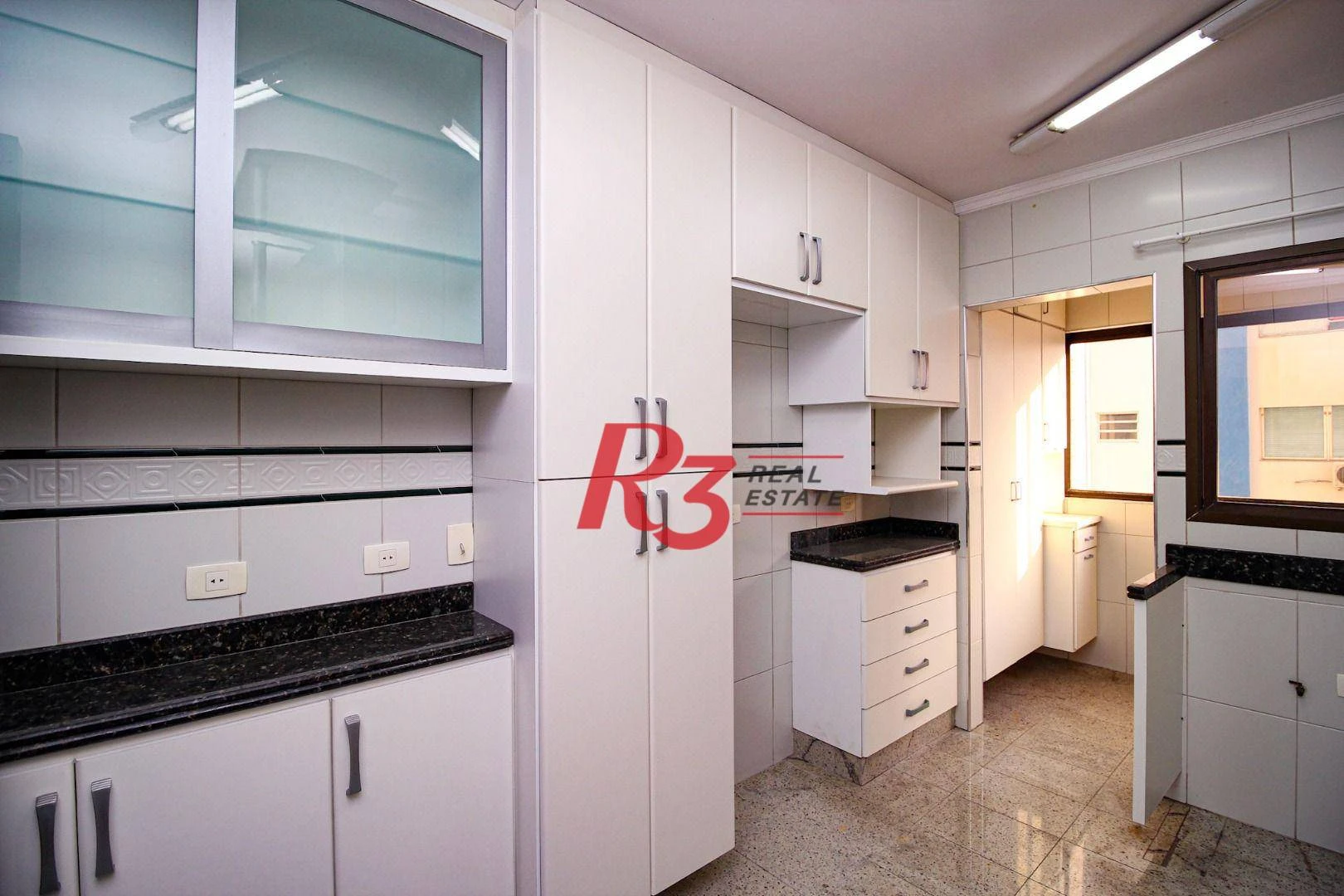 Apartamento com 2 dormitórios à venda, 99 m² por R$ 580.000,00 - Centro - São Vicente/SP
