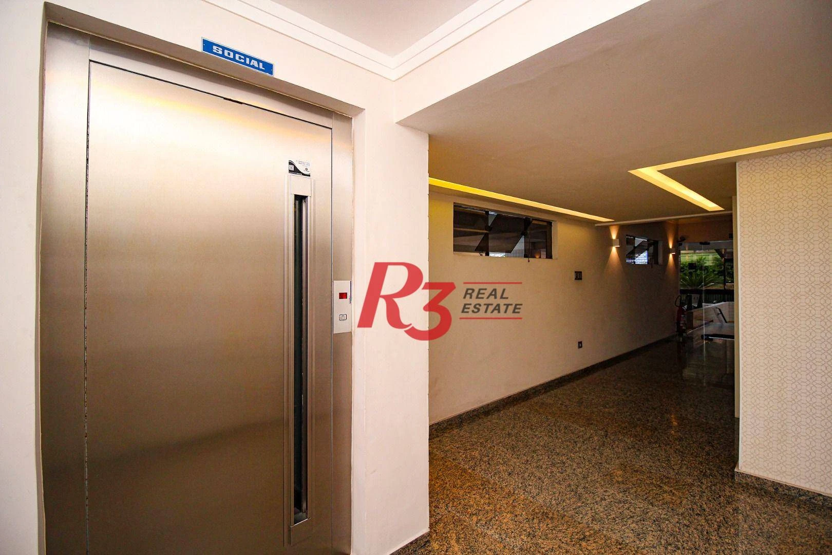 Apartamento com 2 dormitórios à venda, 99 m² por R$ 580.000,00 - Centro - São Vicente/SP