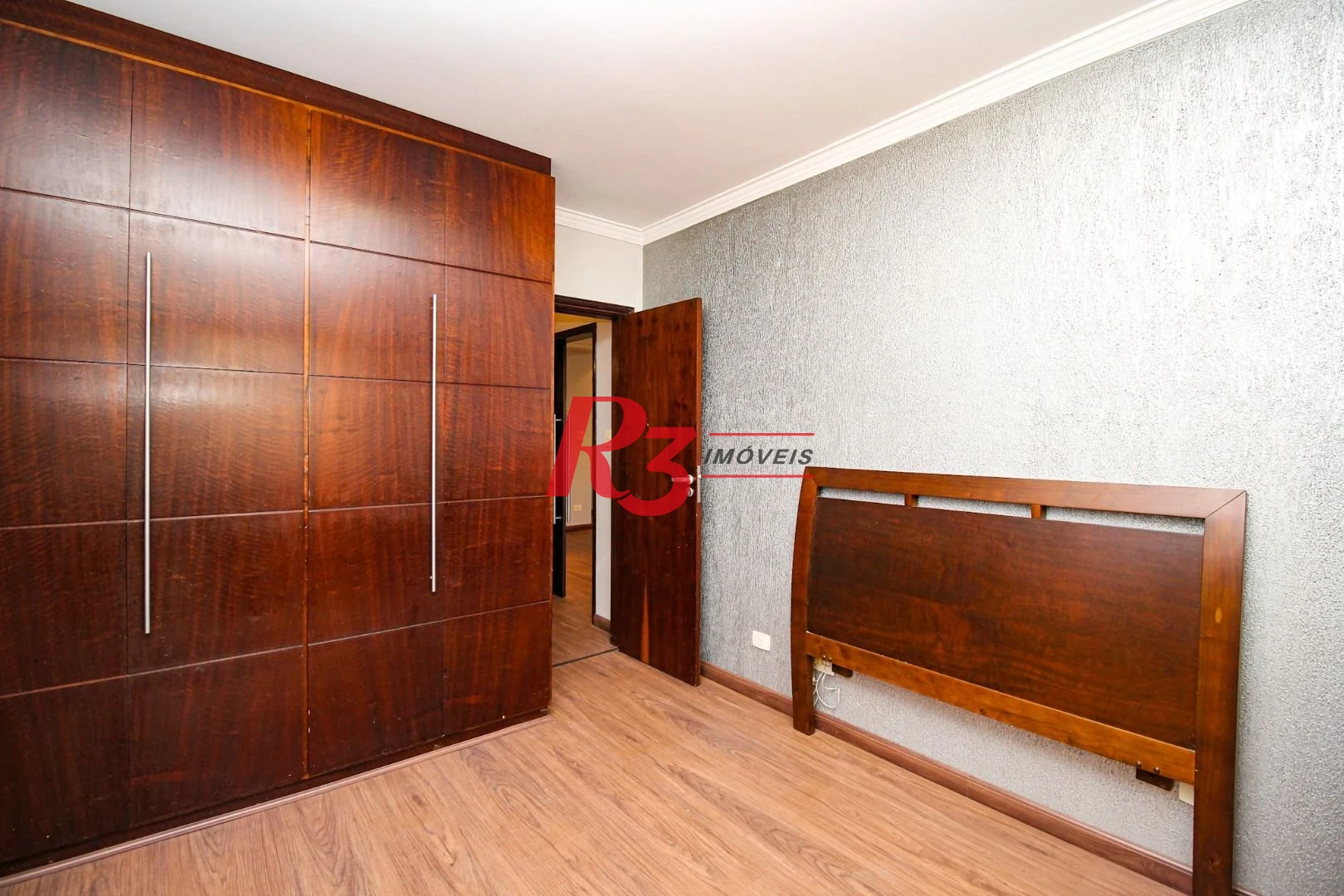 Apartamento com 2 dormitórios à venda, 99 m² por R$ 580.000,00 - Centro - São Vicente/SP