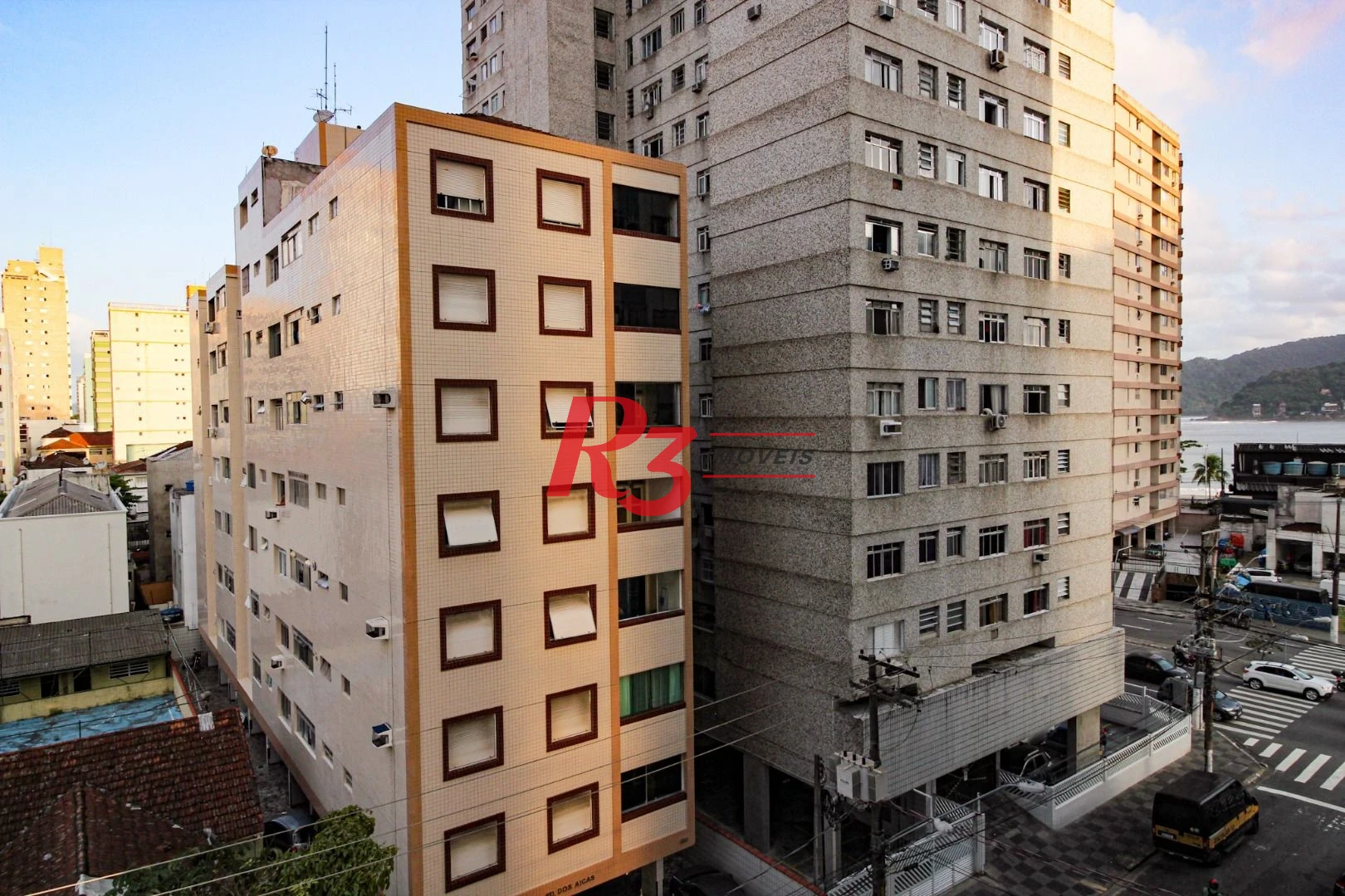 Apartamento com 2 dormitórios à venda, 99 m² por R$ 580.000,00 - Centro - São Vicente/SP