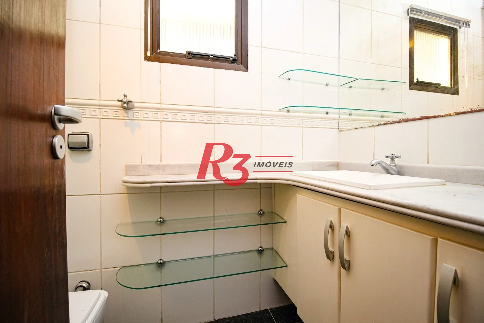 Apartamento com 2 dormitórios à venda, 99 m² por R$ 580.000,00 - Centro - São Vicente/SP