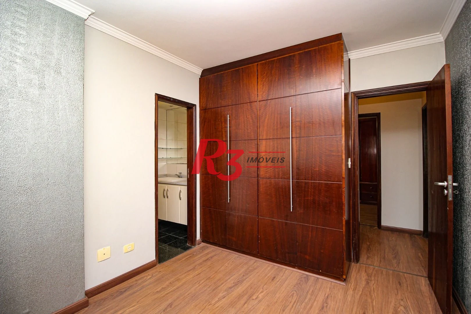 Apartamento com 2 dormitórios à venda, 99 m² por R$ 580.000,00 - Centro - São Vicente/SP