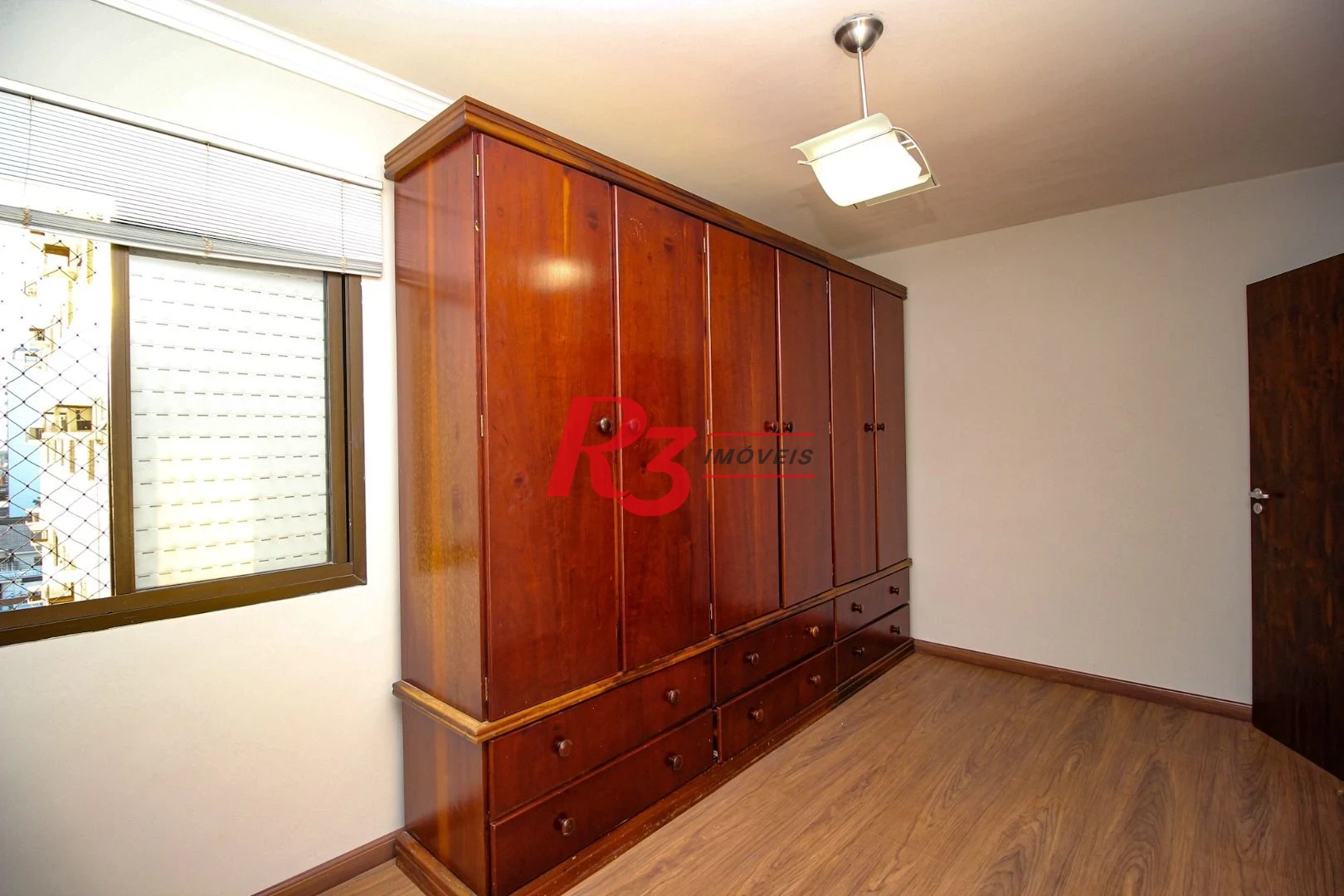 Apartamento com 2 dormitórios à venda, 99 m² por R$ 580.000,00 - Centro - São Vicente/SP