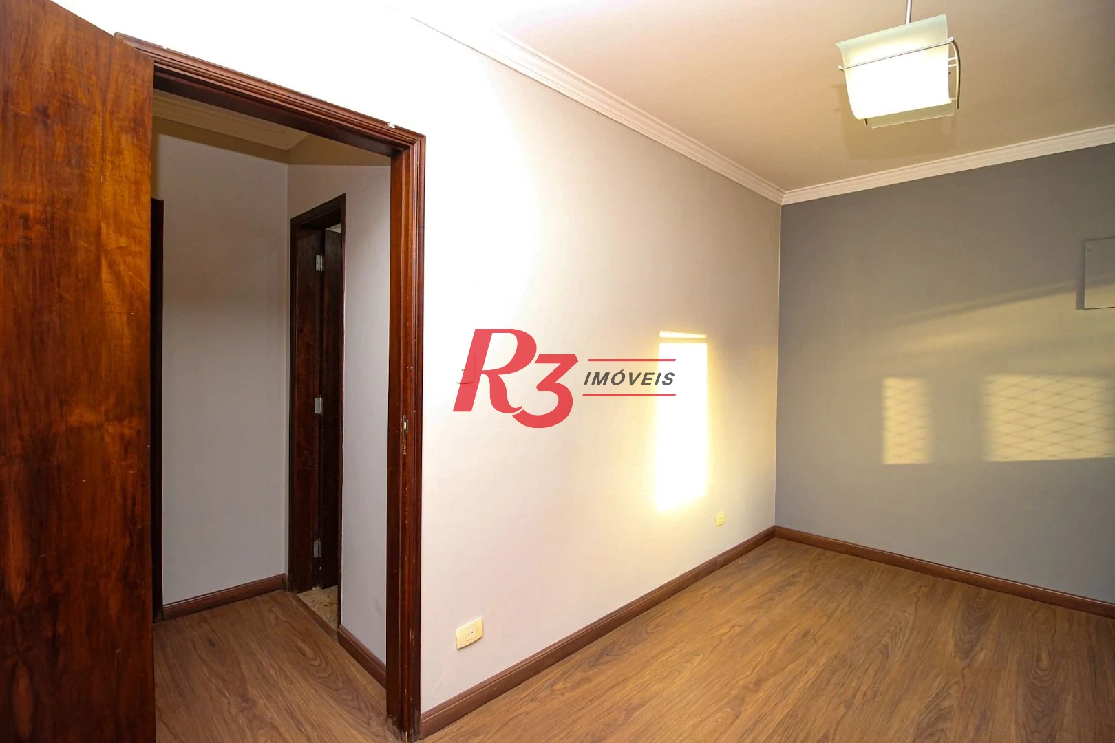 Apartamento com 2 dormitórios à venda, 99 m² por R$ 580.000,00 - Centro - São Vicente/SP