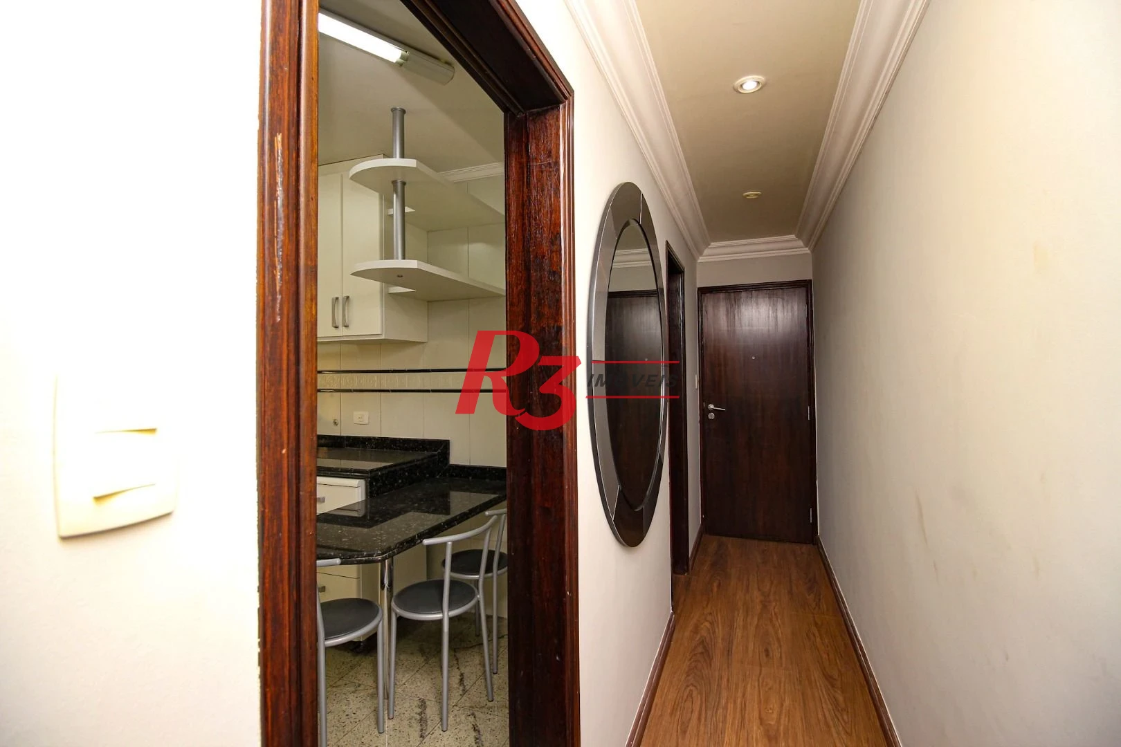 Apartamento com 2 dormitórios à venda, 99 m² por R$ 580.000,00 - Centro - São Vicente/SP