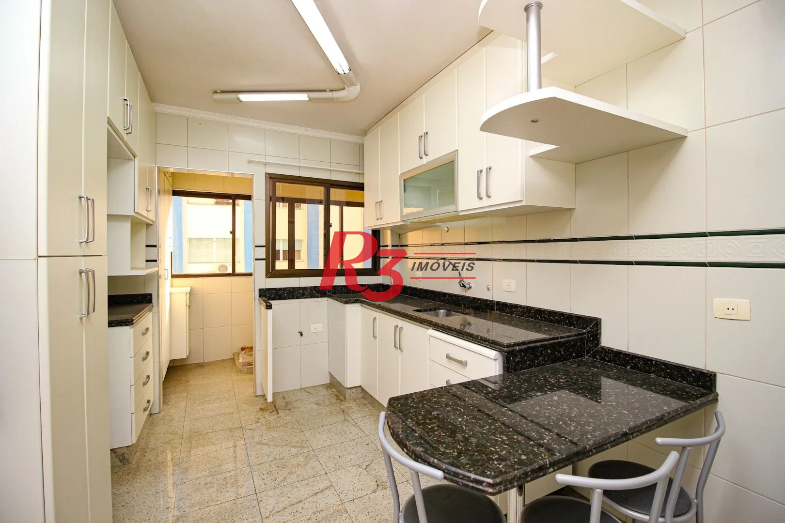 Apartamento com 2 dormitórios à venda, 99 m² por R$ 580.000,00 - Centro - São Vicente/SP
