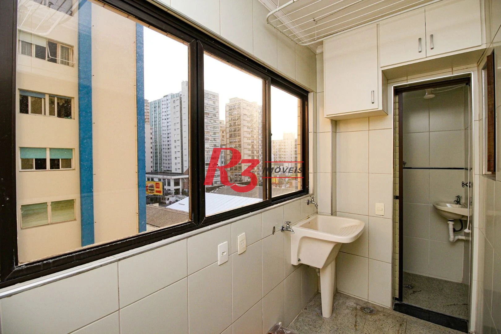 Apartamento com 2 dormitórios à venda, 99 m² por R$ 580.000,00 - Centro - São Vicente/SP