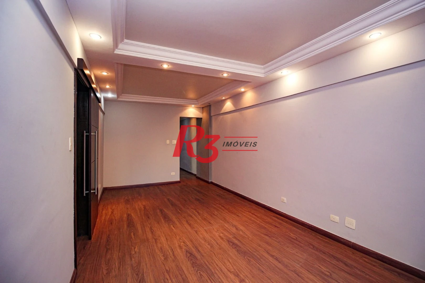 Apartamento com 2 dormitórios à venda, 99 m² por R$ 580.000,00 - Centro - São Vicente/SP