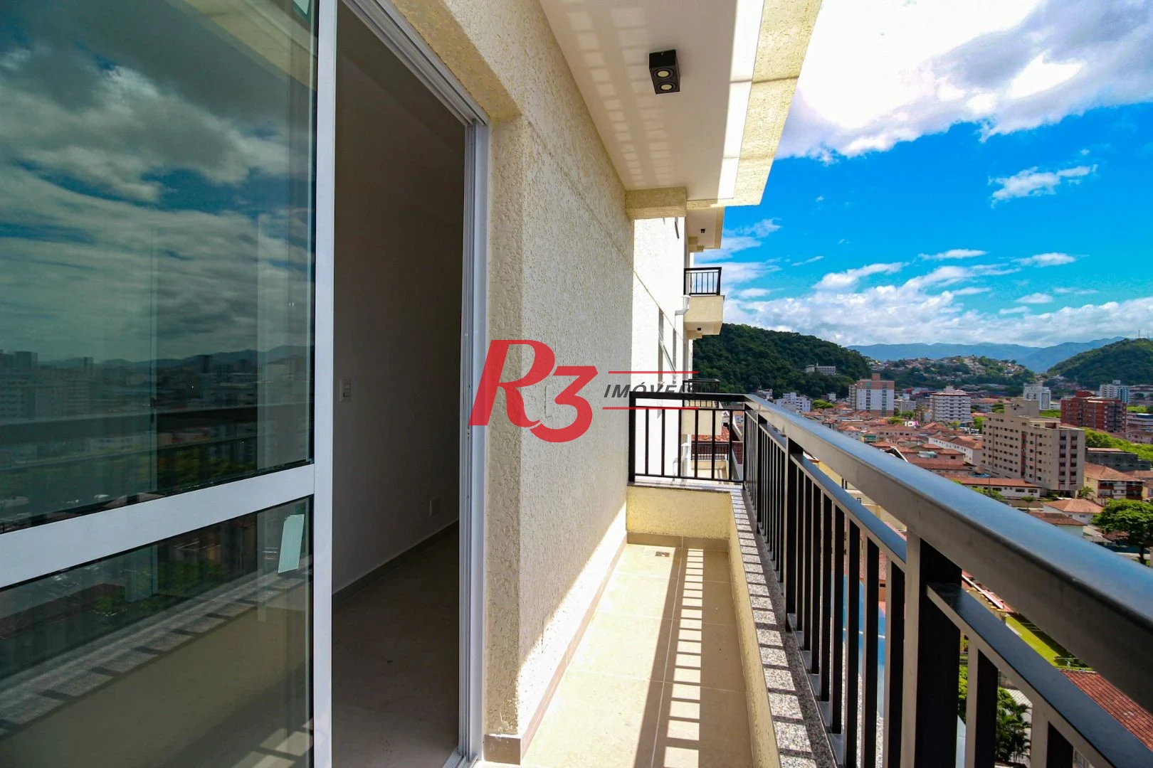 Apartamento com 2 dormitórios à venda, 78 m² por R$ 850.000,00 - Marapé - Santos/SP