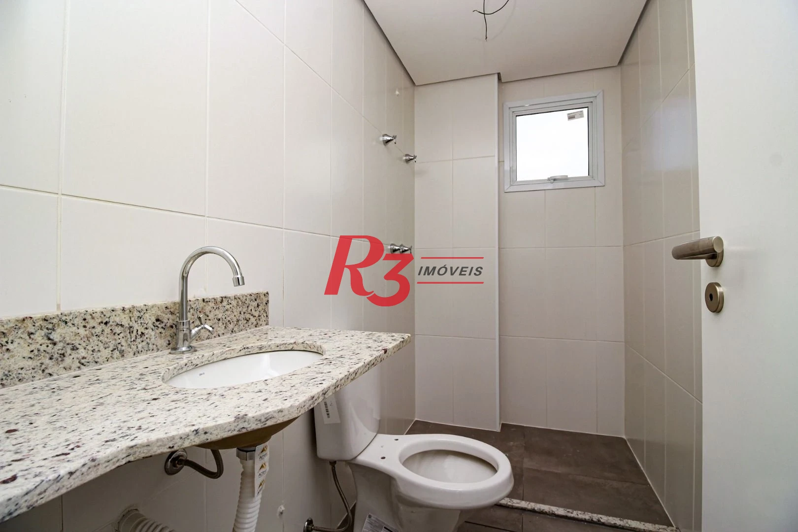 Apartamento com 2 dormitórios à venda, 78 m² por R$ 850.000,00 - Marapé - Santos/SP