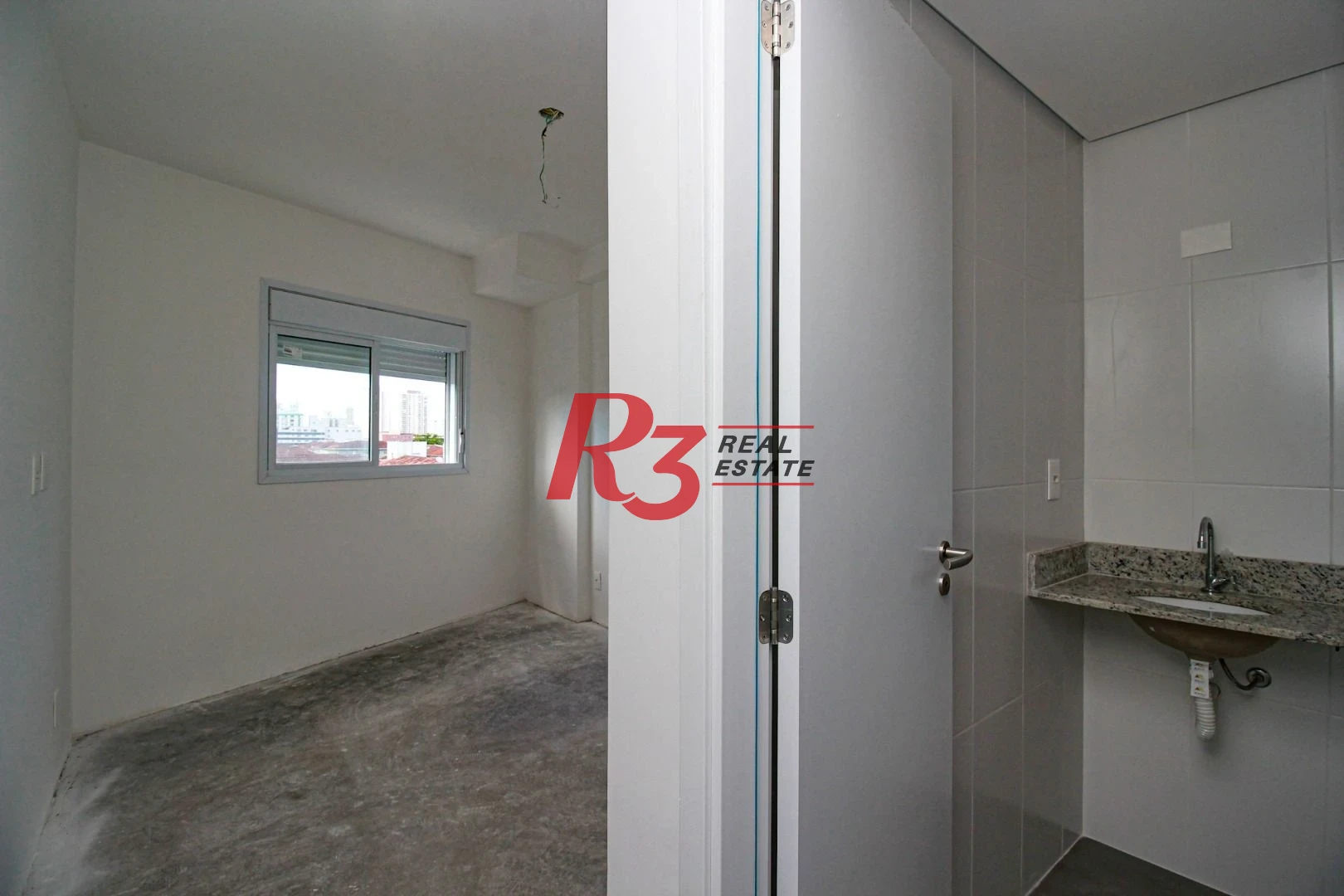 Apartamento com 2 dormitórios à venda, 69 m² por R$ 572.000,00 - Marapé - Santos/SP